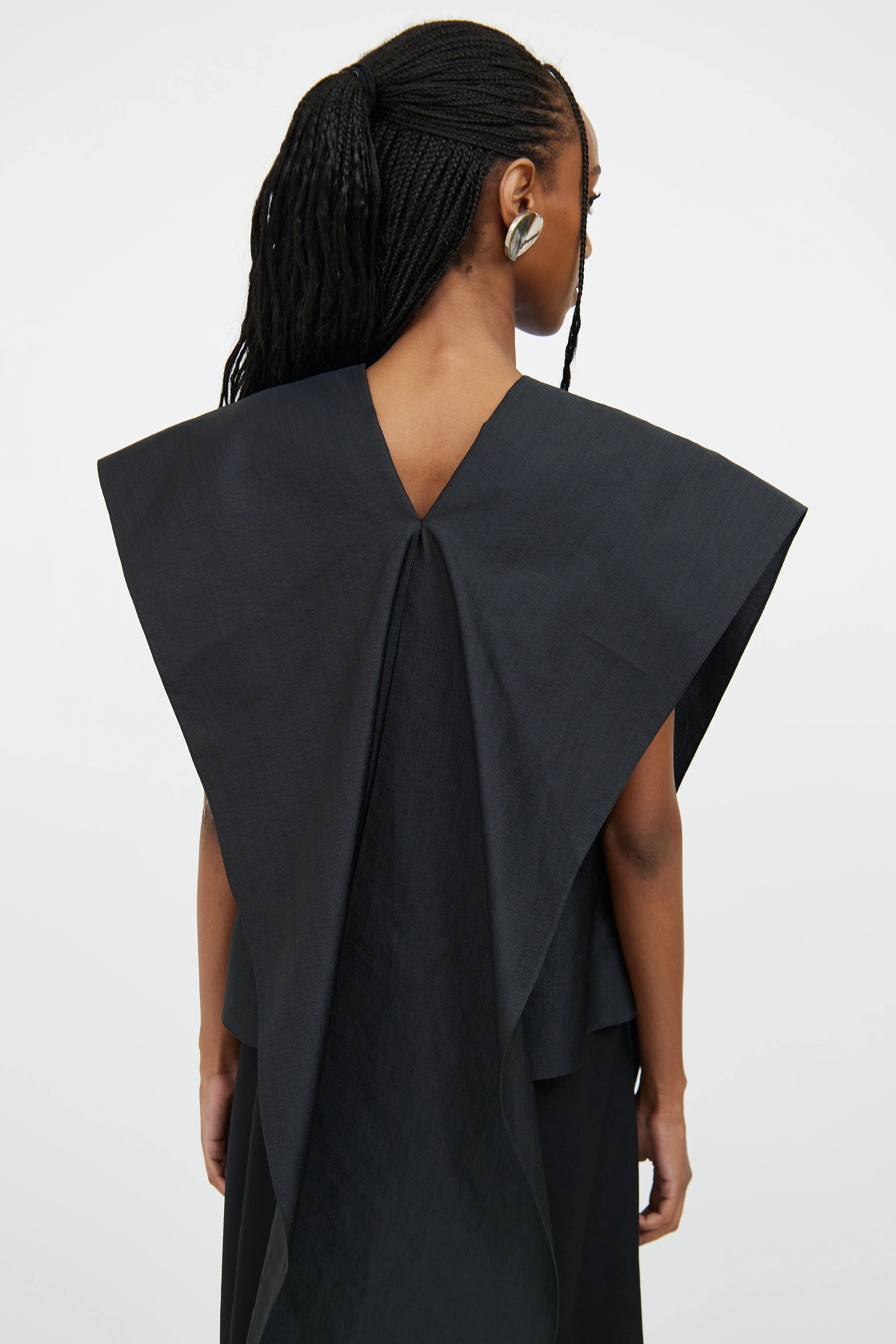 Black V-Neck Sleeveless Tunic Top