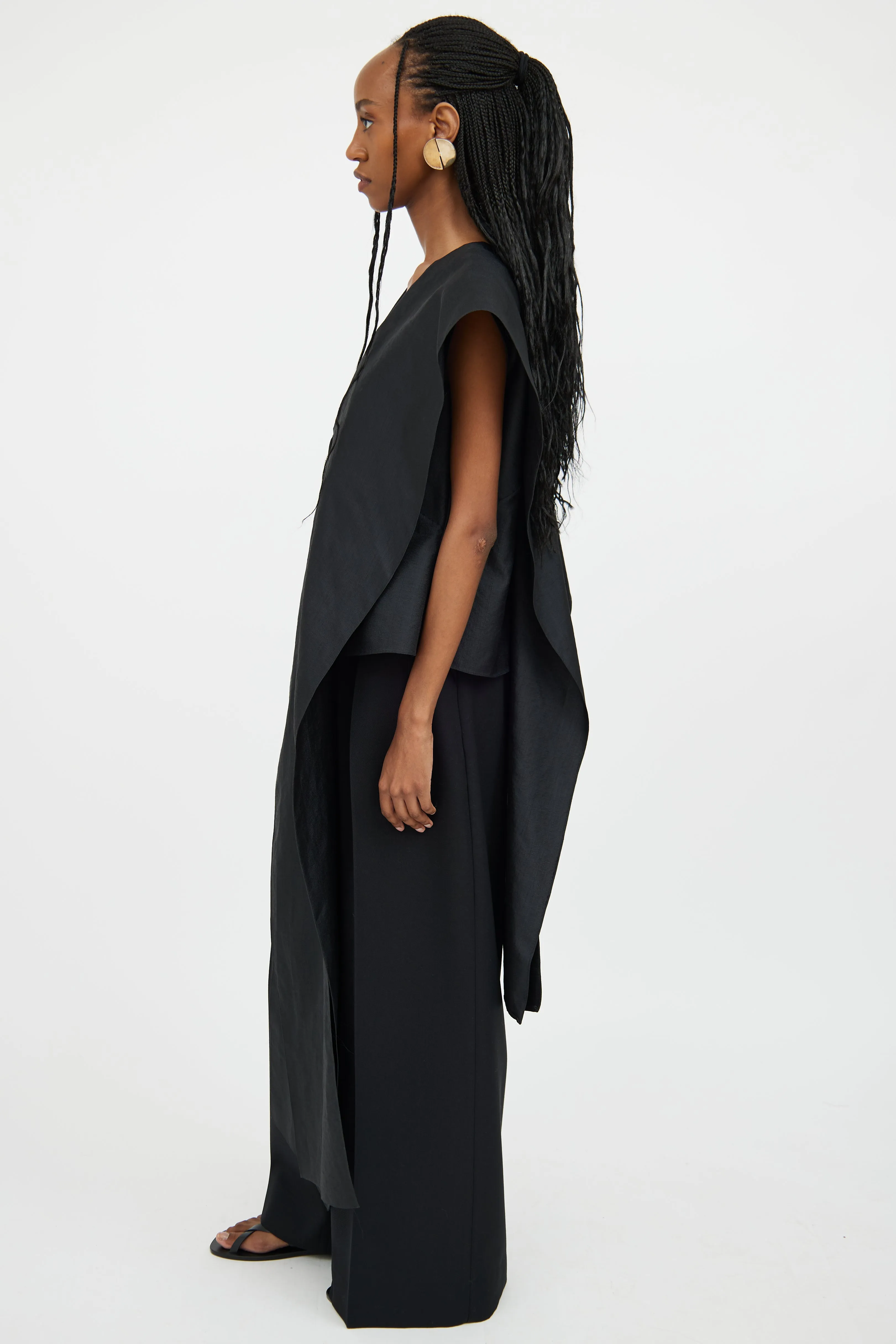 Black V-Neck Sleeveless Tunic Top